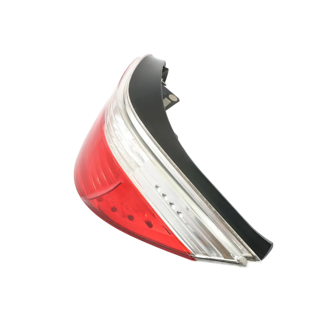 Fanale Posteriore Destro Indicatore Direzione Bianco per BMW E60 LCI Berlina con numero di parte 7177282 BMW E60 LCI Berlina Fanale Posteriore Destro Indicatore Direzione Bianco - SKU 7177282-4 - Numero di parte 7177282