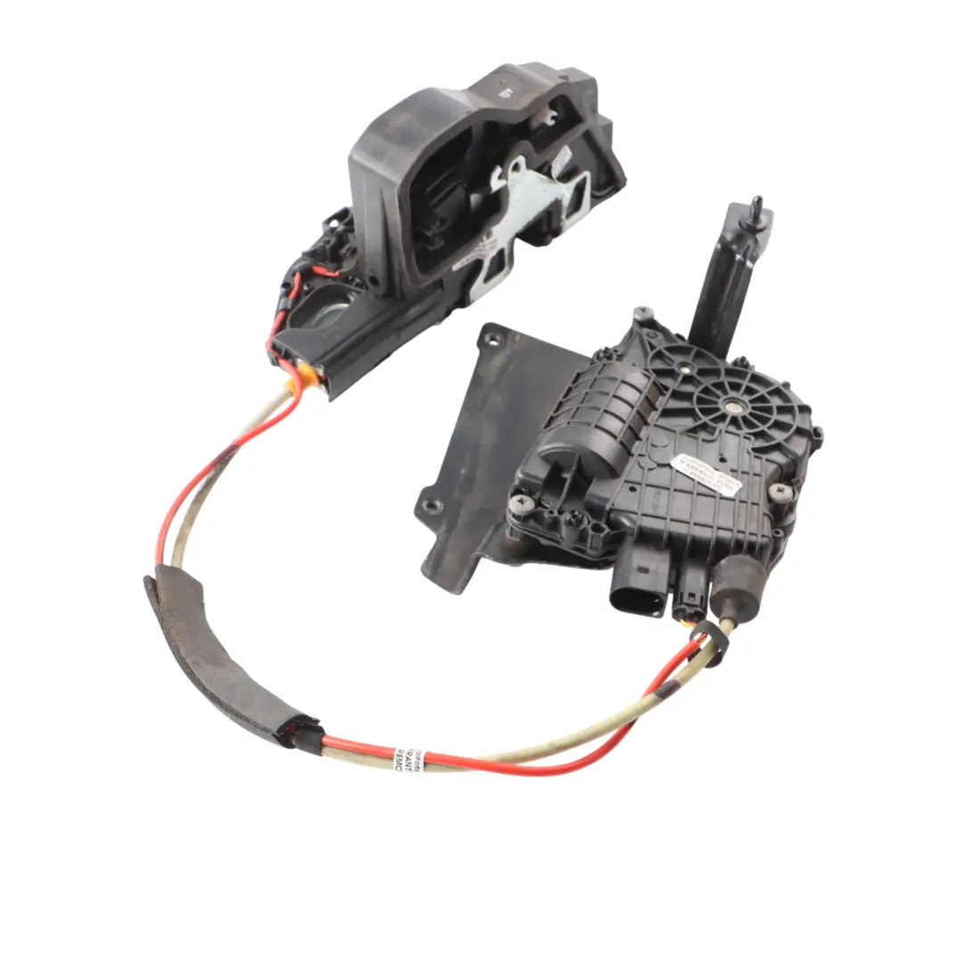 Door Lock Latch Front Right O/S Soft Close Door Lock Catch to BMW F06 with Part number 7276320 BMW F06 Door Lock Latch Front Right O/S Soft Close Door Lock Catch - SKU RHD-7276320 - Part number 7276320