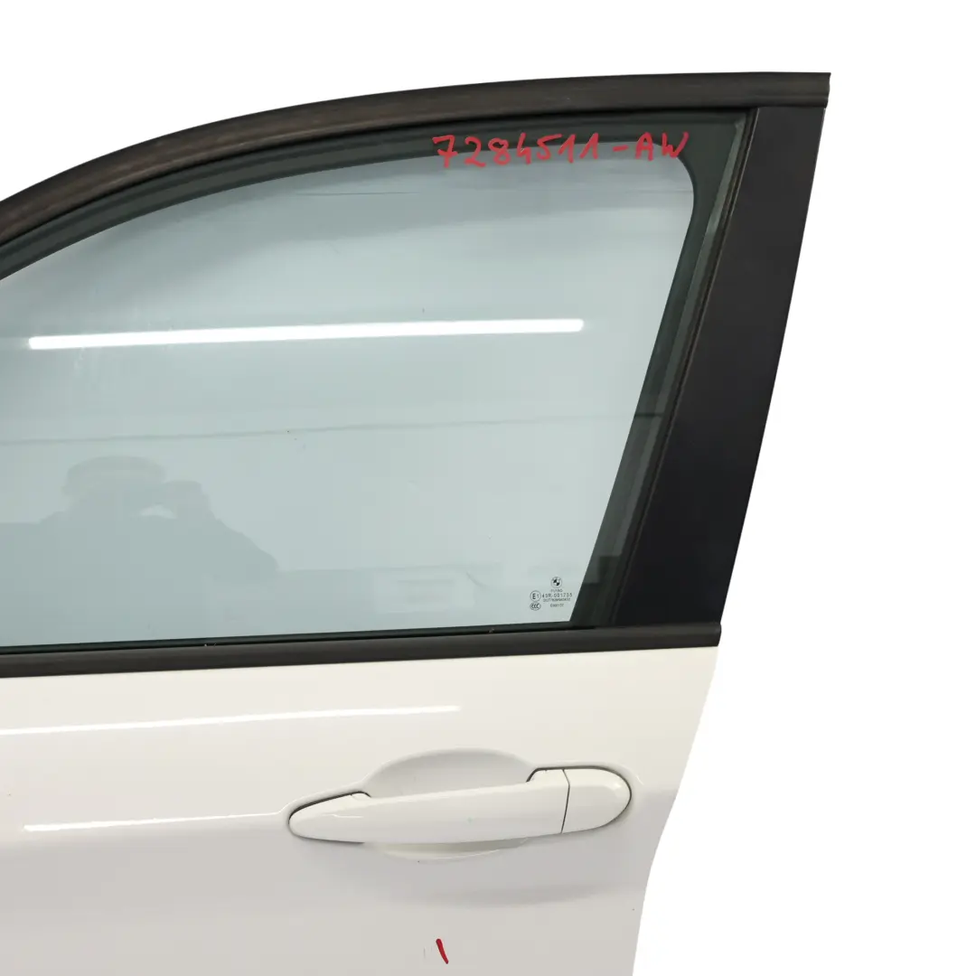 Puerta Delantera Izquierda Alpinweiss 3 Blanco - 300 para BMW F20 con número de pieza 7284511 BMW F20 Puerta Delantera Izquierda Alpinweiss 3 Blanco - 300 - SKU 7284511-AW - Número de pieza 7284511