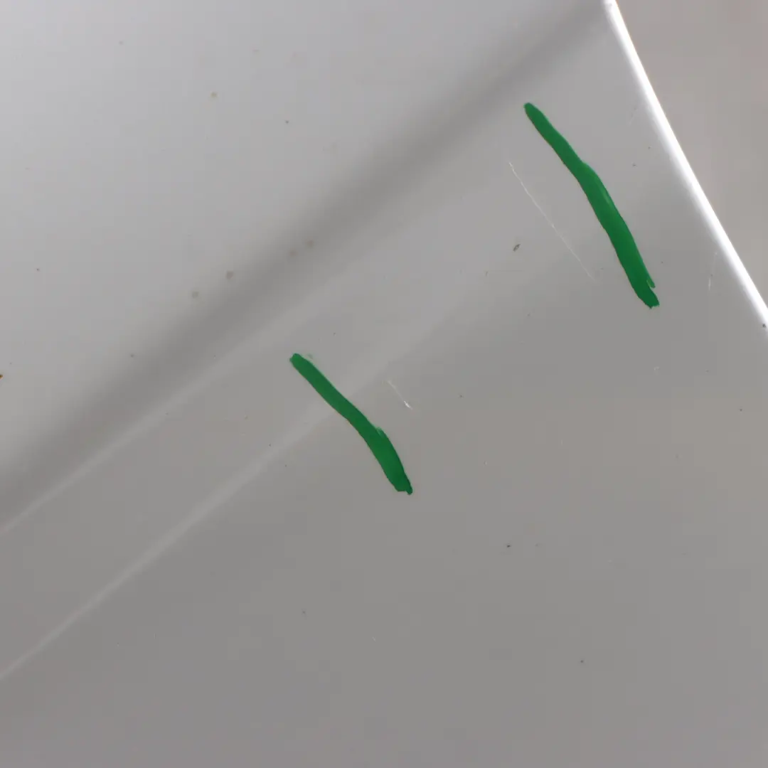 Seiten Verkleidung Kotflügel Vorne Links Mineralweiss A96 für BMW F20 F21 mit Teilenummer 7284645 BMW F20 F21 Seiten Verkleidung Kotflügel Vorne Links Mineralweiss A96 - SKU 7284645-MW - Teilenummer 7284645