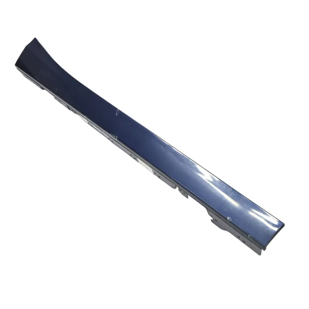 Faldón lateral Sill Strip Derecha Tiefseeblau Metallic - A76 para BMW F20 con número de pieza 7293554 BMW F20 Faldón lateral Sill Strip Derecha Tiefseeblau Metallic - A76 - SKU 7293554-DSB - Número de pieza 7293554