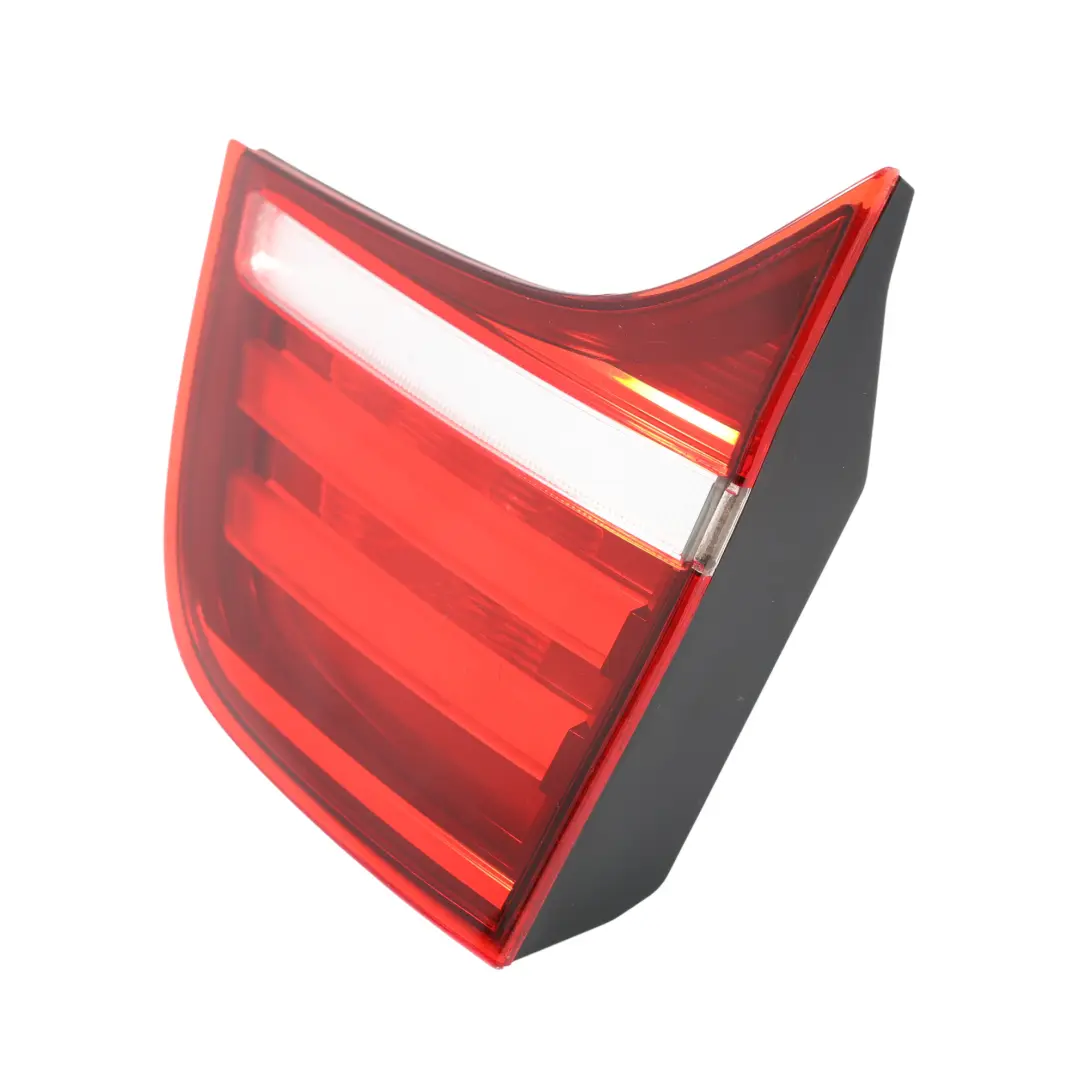 Feu Arrière Dans Couvercle Coffre Droit 7179988 pour BMW X6 E71 E72 à propos du numéro de pièce 7295006 BMW X6 E71 E72 Feu Arrière Dans Couvercle Coffre Droit 7179988 - SKU 7295006 - Numéro de pièce 7295006