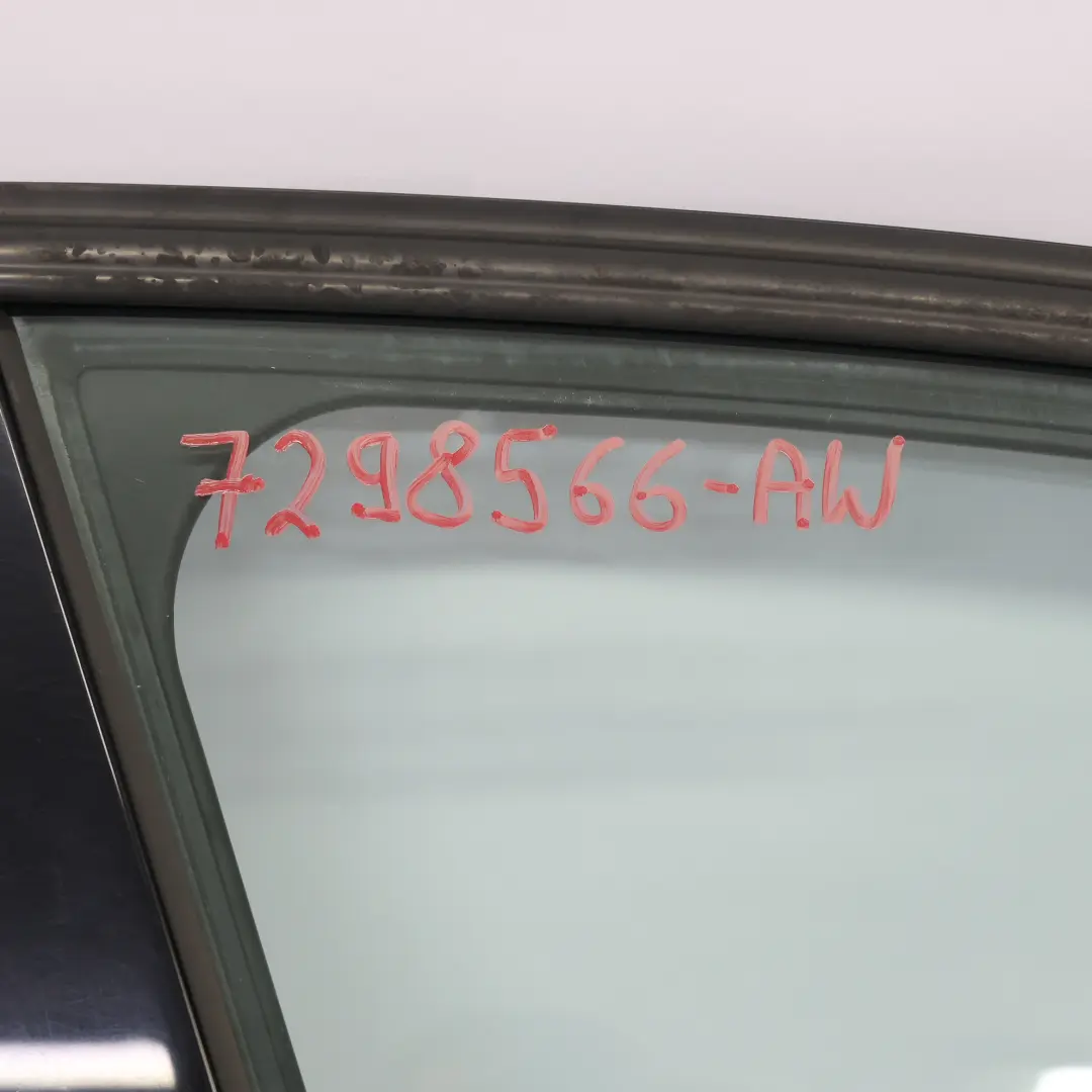 Tür Vorne Rechts Alpinweiss 3 - 300 für BMW F30 F31 mit Teilenummer 7298566 BMW F30 F31 Tür Vorne Rechts Alpinweiss 3 - 300 - SKU 7298566-AW - Teilenummer 7298566