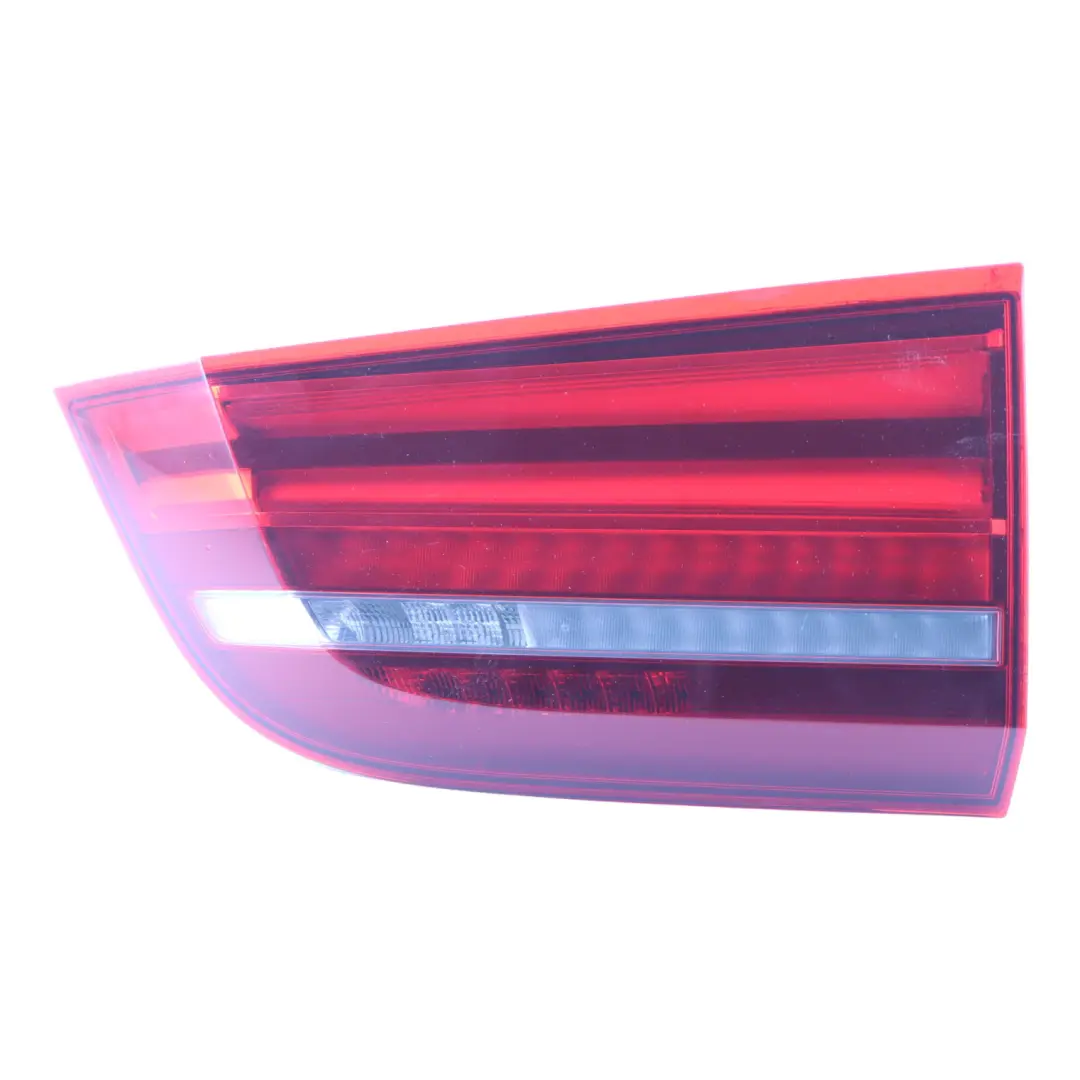 Lampa W Klapę Prawy Tył Prawa Tylna do BMW X5 F15 F85 o numerze 7301272 BMW X5 F15 F85 Lampa W Klapę Prawy Tył Prawa Tylna - SKU 7301272-1 - Numer Części 7301272