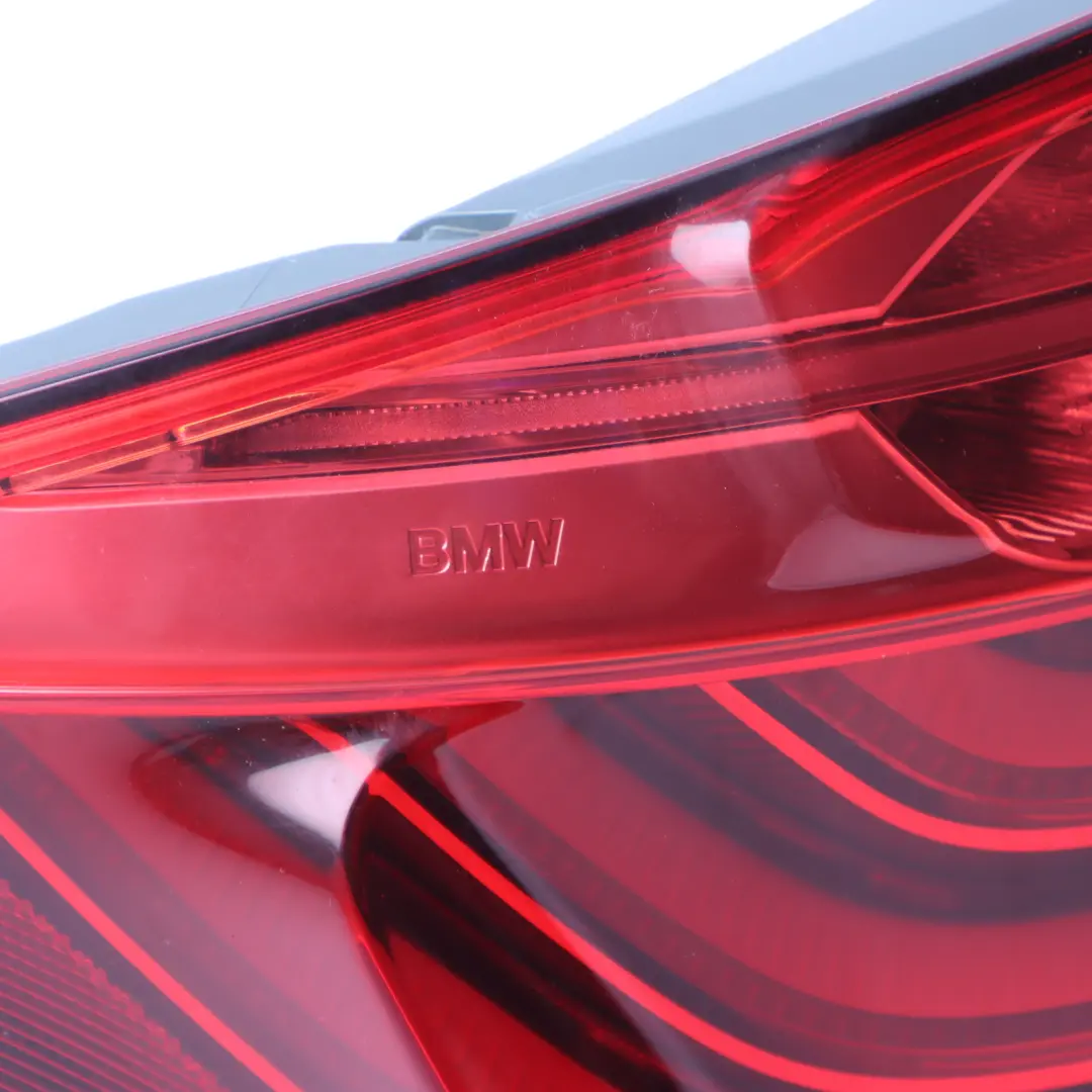 Rücklicht Seitenteil Links Heckleuchte für BMW F10 mit Teilenummer 7306161 BMW F10 Rücklicht Seitenteil Links Heckleuchte - SKU 7306161-2 - Teilenummer 7306161