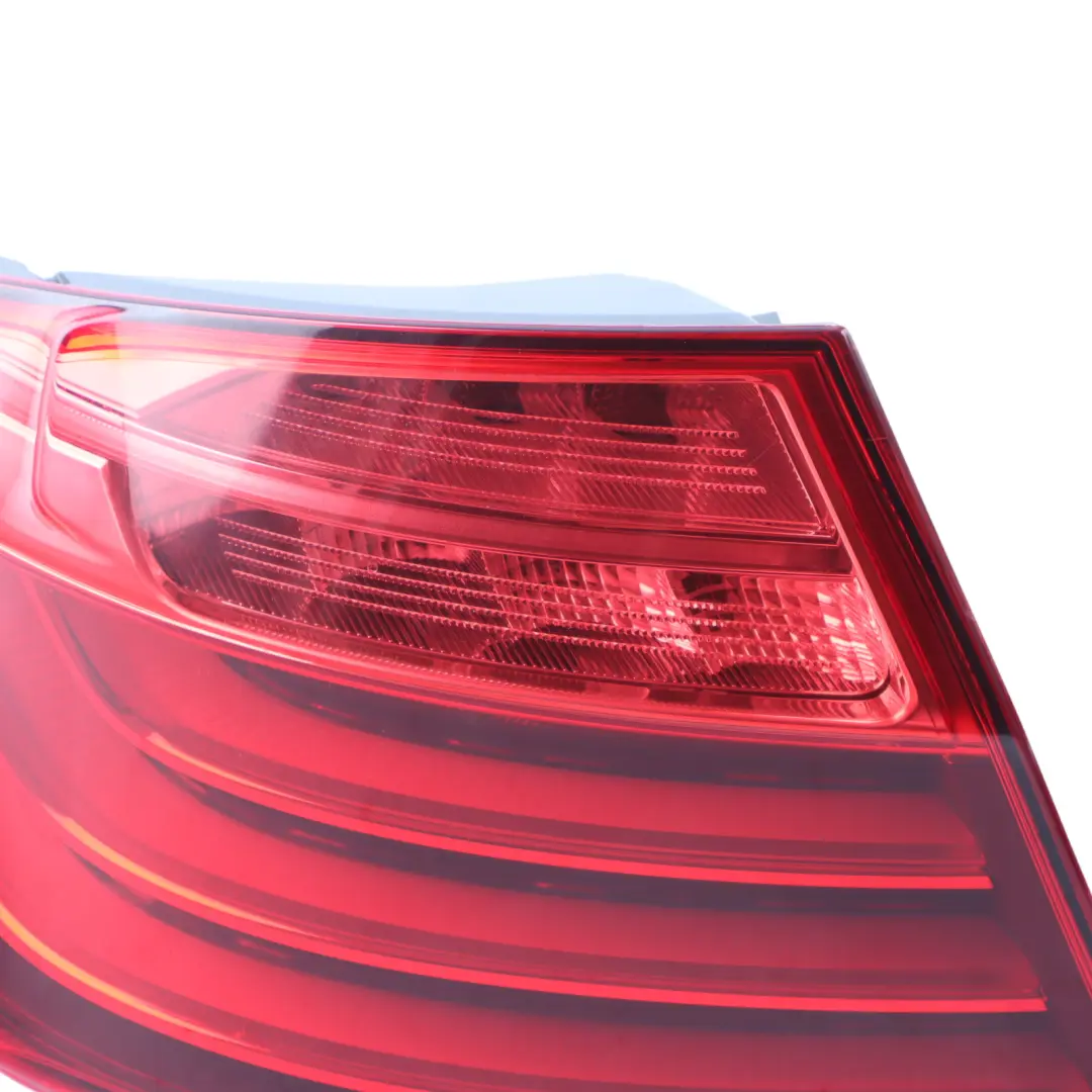 Rücklicht Seitenteil Links Heckleuchte für BMW F10 mit Teilenummer 7306161 BMW F10 Rücklicht Seitenteil Links Heckleuchte - SKU 7306161-2 - Teilenummer 7306161