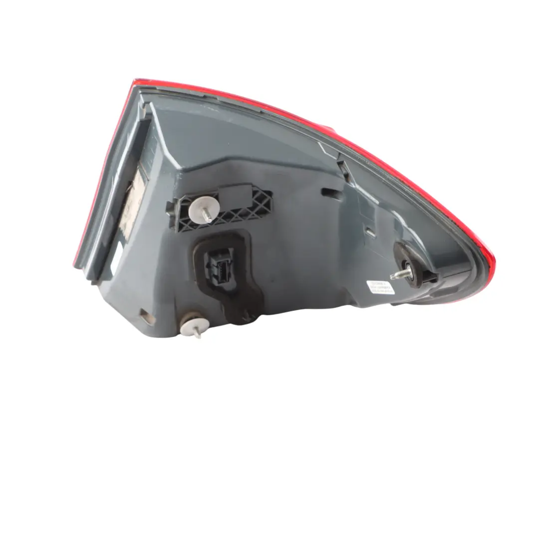Rücklicht Seitenteil Links Heckleuchte für BMW F10 mit Teilenummer 7306161 BMW F10 Rücklicht Seitenteil Links Heckleuchte - SKU 7306161-2 - Teilenummer 7306161