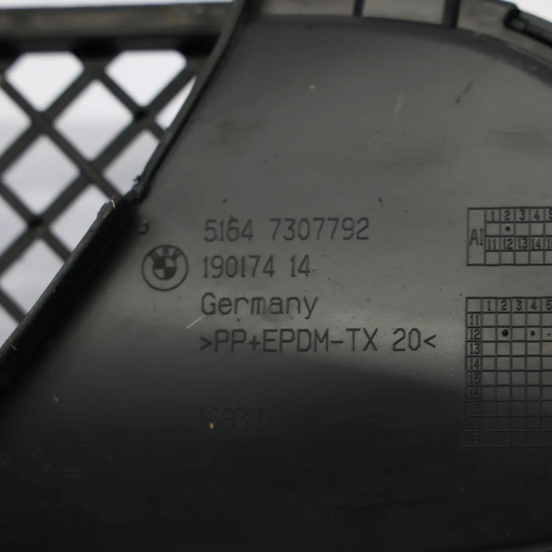 Moulure Calandre Centrale Inférieure Pare Chocs Avant pour BMW X1 E84 à propos du numéro de pièce 7307792 BMW X1 E84 Moulure Calandre Centrale Inférieure Pare Chocs Avant - SKU 7307792-3 - Numéro de pièce 7307792