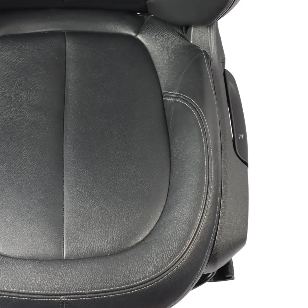 Sedile Anteriore Interno In Pelle Dakota Traforata Nera Sinistra per BMW F44 F45 F46 con numero di parte 7374855 BMW F44 F45 F46 Sedile Anteriore Interno In Pelle Dakota Traforata Nera Sinistra - SKU 7374855-1 - Numero di parte 7374855