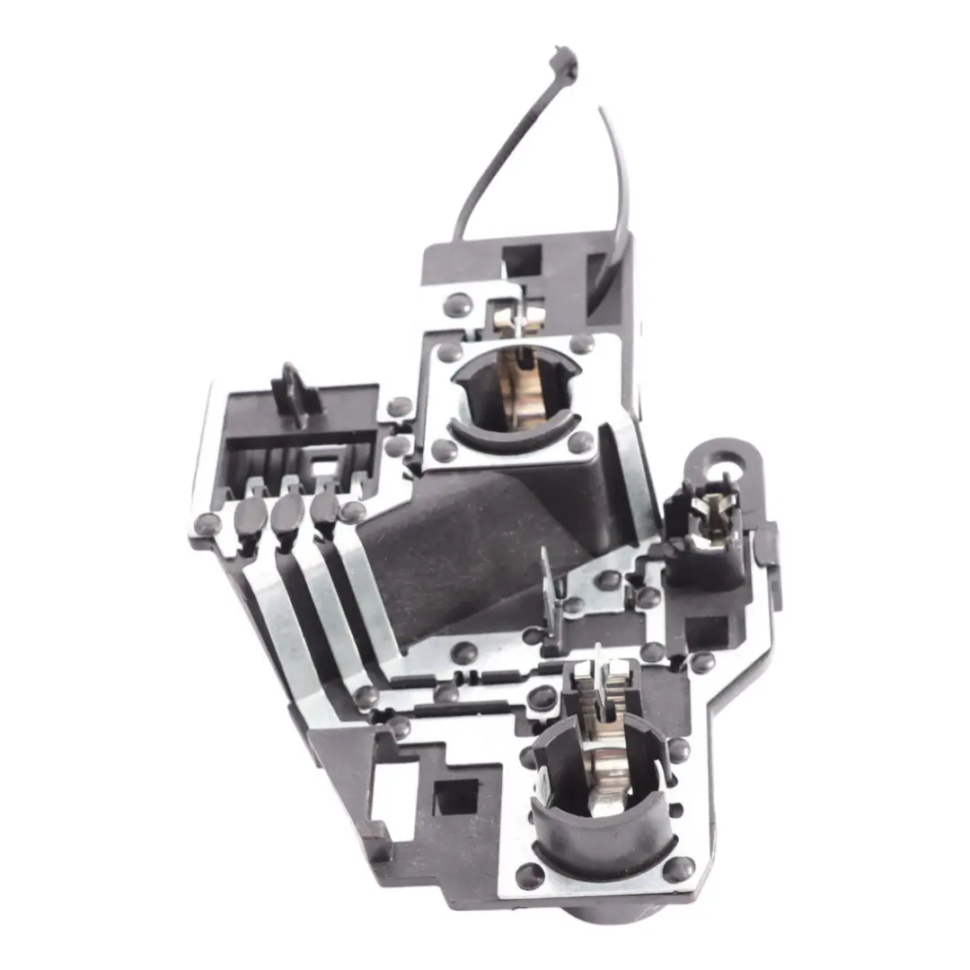 Douille Pour Ampoule Gran Tourer Arrière Couvercle Coffre Gauche pour BMW F46 à propos du numéro de pièce 7413057 BMW F46 Douille Pour Ampoule Gran Tourer Arrière Couvercle Coffre Gauche - SKU 7413057 - Numéro de pièce 7413057