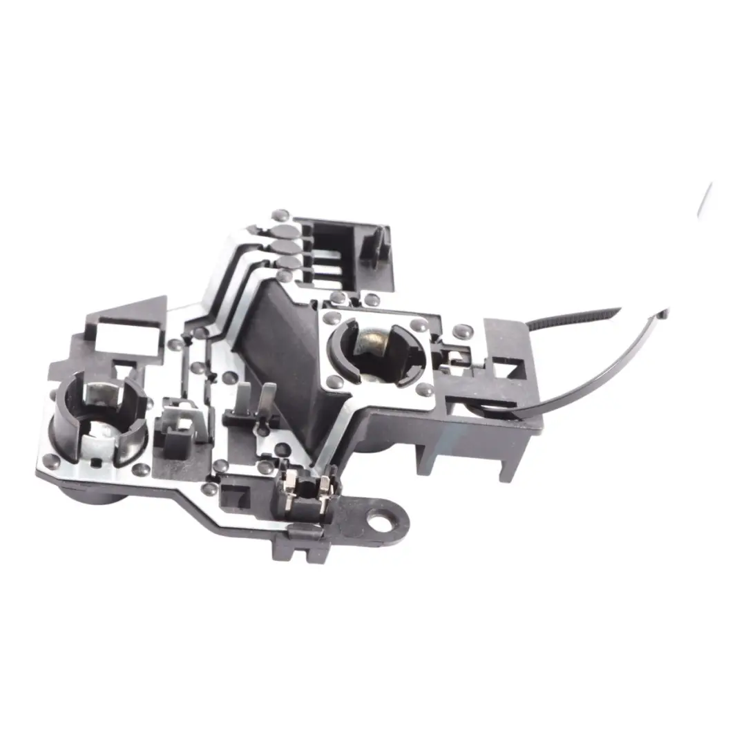 Douille Pour Ampoule Gran Tourer Arrière Couvercle Coffre Gauche pour BMW F46 à propos du numéro de pièce 7413057 BMW F46 Douille Pour Ampoule Gran Tourer Arrière Couvercle Coffre Gauche - SKU 7413057 - Numéro de pièce 7413057