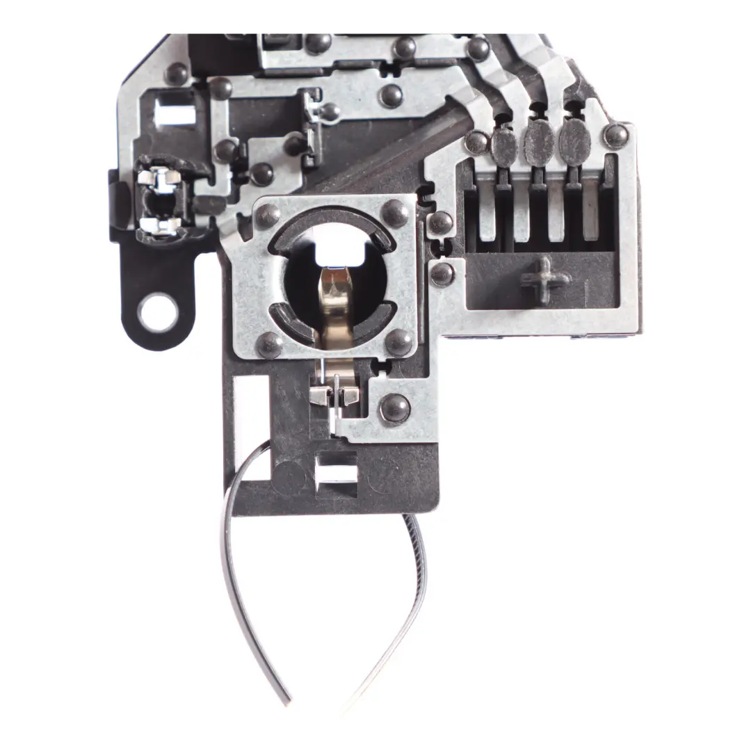 Portalampada Presa Corrente Posteriore Nel Bagagliaio Luce per BMW F46 con numero di parte 7413057 BMW F46 Portalampada Presa Corrente Posteriore Nel Bagagliaio Luce - SKU 7413057 - Numero di parte 7413057