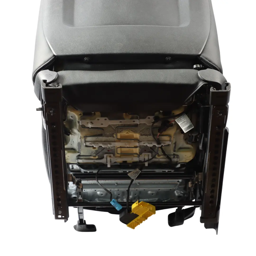 Front Sport Seat BMW F30 F31 LCI Right O/S Black Leather Oyster Dark Accent to with Part number 7424224 Front Sport Seat BMW F30 F31 LCI Right O/S Black Leather Oyster Dark Accent - SKU 7424224-1 - Part number 7424224