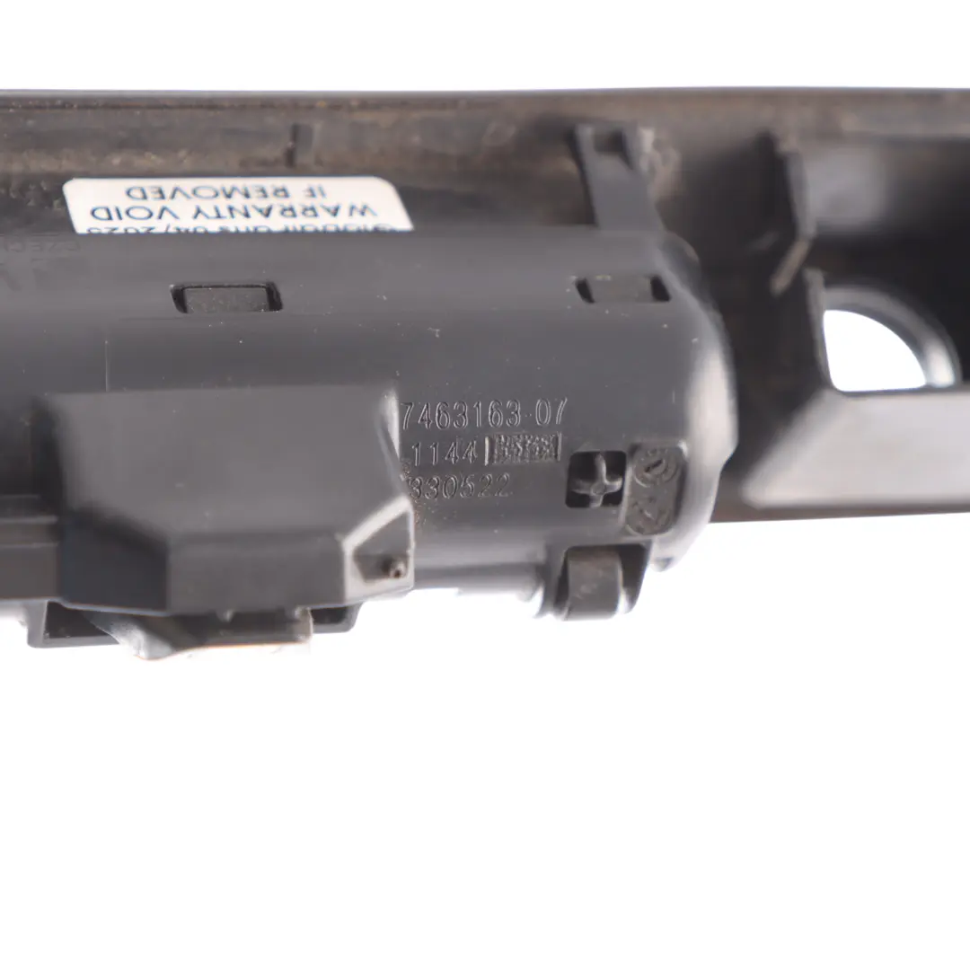 Maniglia Portellone Bagagliaio Pulsante per BMW F22 F25 F80 F87 con numero di parte 7463163 BMW F22 F25 F80 F87 Maniglia Portellone Bagagliaio Pulsante - SKU 7463163 - Numero di parte 7463163