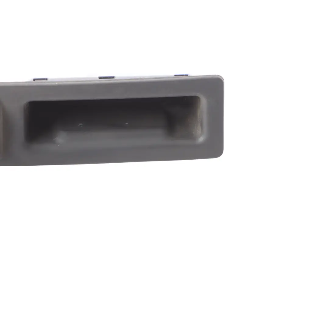 Przyciski Uchwyt Klamki Klapy Bagażnika do BMW F22 F25 F80 F87 o numerze 7463163 BMW F22 F25 F80 F87 Przyciski Uchwyt Klamki Klapy Bagażnika - SKU 7463163 - Numer Części 7463163