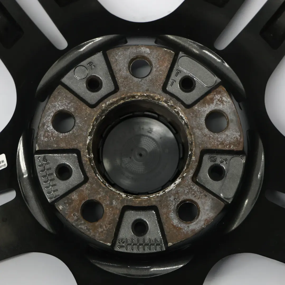 Felga Aluminiowa M Double Spoke 351 9J 19" ET:44 do BMW F10 F12 o numerze 7842653 BMW F10 F12 Felga Aluminiowa M Double Spoke 351 9J 19" ET:44 - SKU 7842653-8 - Numer Części 7842653