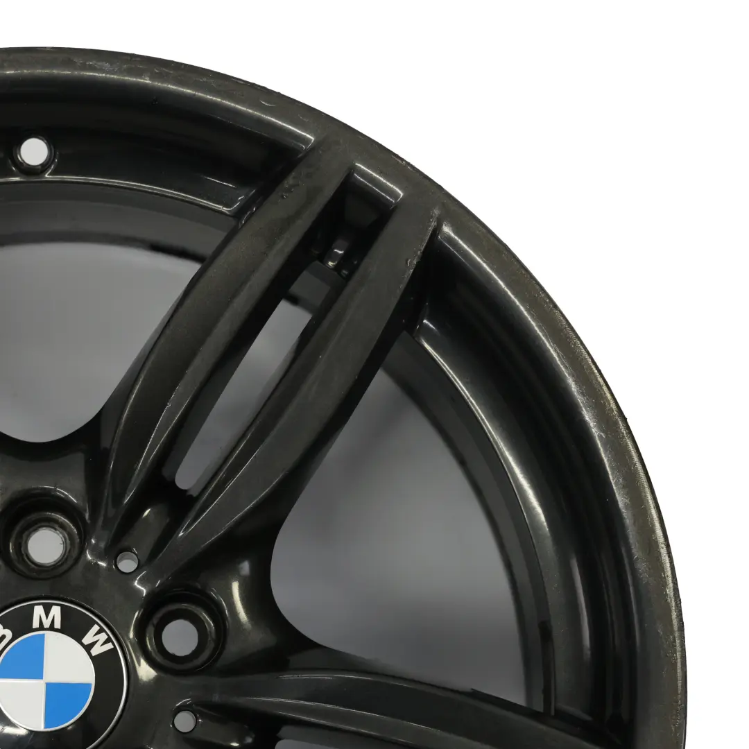 Jante arrière grise alliage M Double Spoke 351 9J 19" ET:44 pour BMW F10 F12 à propos du numéro de pièce 7842653 BMW F10 F12 Jante arrière grise alliage M Double Spoke 351 9J 19" ET:44 - SKU 7842653-8 - Numéro de pièce 7842653