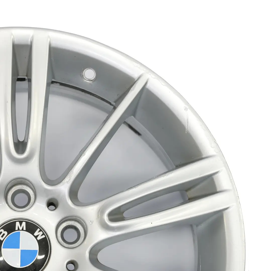 Llanta aleación delantera plateada 18" 34 8J M Spider Spoke para BMW E90 E91 E92 E93 con número de pieza 8036933 BMW E90 E91 E92 E93 Llanta aleación delantera plateada 18" 34 8J M Spider Spoke - SKU 8036933-3 - Número de pieza 8036933