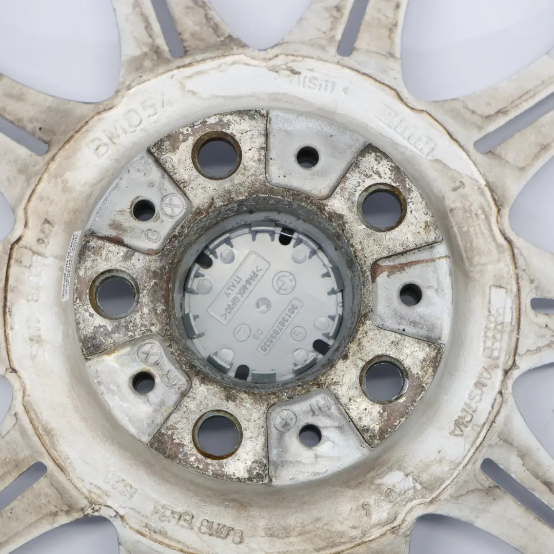 Llanta de aleación de plata 18 "ET:20 8J M Doble Radio 135 para BMW E60 E61 con número de pieza 8036947 BMW E60 E61 Llanta de aleación de plata 18 "ET:20 8J M Doble Radio 135 - SKU 8036947-10 - Número de pieza 8036947