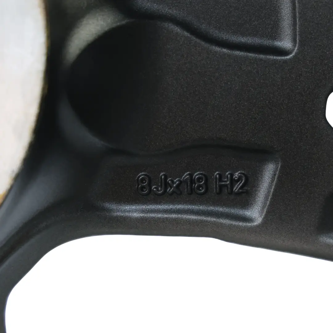 Cerchio in lega Grigio Cerio 18" Doppie razze 556M ET:54 8J per BMW F40 F44 con numero di parte 8053524 BMW F40 F44 Cerchio in lega Grigio Cerio 18" Doppie razze 556M ET:54 8J - SKU 8053524-1 - Numero di parte 8053524