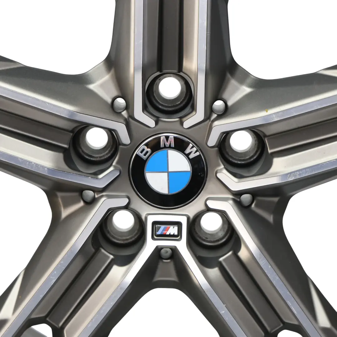Cerchio in lega Grigio Cerio 18" Doppie razze 556M ET:54 8J per BMW F40 F44 con numero di parte 8053524 BMW F40 F44 Cerchio in lega Grigio Cerio 18" Doppie razze 556M ET:54 8J - SKU 8053524-1 - Numero di parte 8053524
