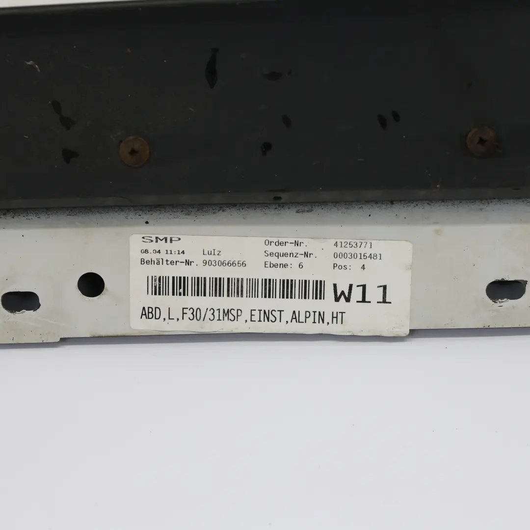 Bande de seuil latérale gauche Alpinweiss 3 White - 300 pour BMW F30 F31 M Sport à propos du numéro de pièce 8056579 BMW F30 F31 M Sport Bande de seuil latérale gauche Alpinweiss 3 White - 300 - SKU 8056579-AW2 - Numéro de pièce 8056579