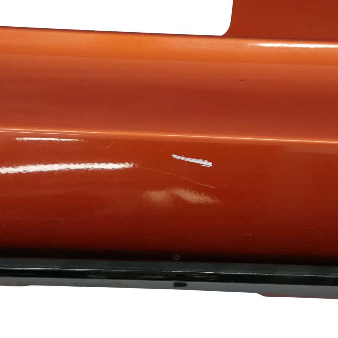 Seitenschweller BMW F21 F22 M Sport Schwellerleiste Rechts Valencia Orange - B44 für mit Teilenummer 8056818 Seitenschweller BMW F21 F22 M Sport Schwellerleiste Rechts Valencia Orange - B44 - SKU 8056818-ORG - Teilenummer 8056818