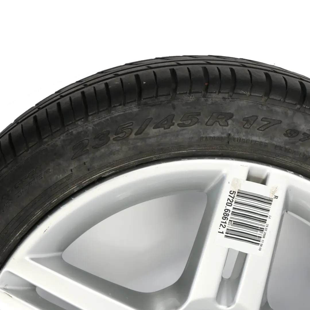 Jante Alliage 17" ET:45 7,5J Argent Pneu Pirreli 245/45 pour Audi A4 B7 à propos du numéro de pièce 8E0601025AS Audi A4 B7 Jante Alliage 17" ET:45 7,5J Argent Pneu Pirreli 245/45 - SKU 8E0601025AS - Numéro de pièce 8E0601025AS