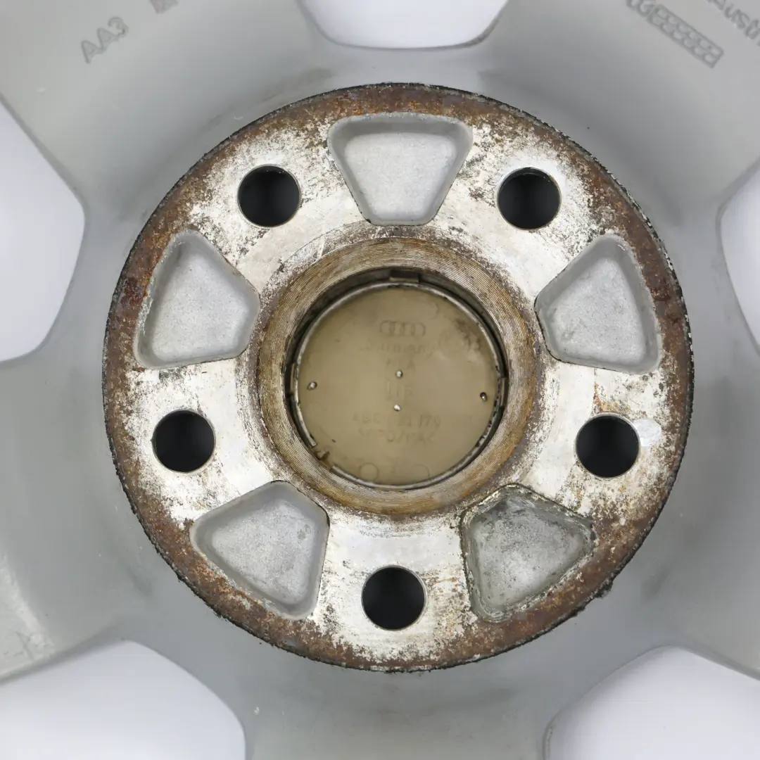 Silberne Alufelge 16" ET:42 7J Sternspeiche für Audi A4 B7 8E mit Teilenummer 8E0601025B Audi A4 B7 8E Silberne Alufelge 16" ET:42 7J Sternspeiche - SKU 8E0601025B-5 - Teilenummer 8E0601025B