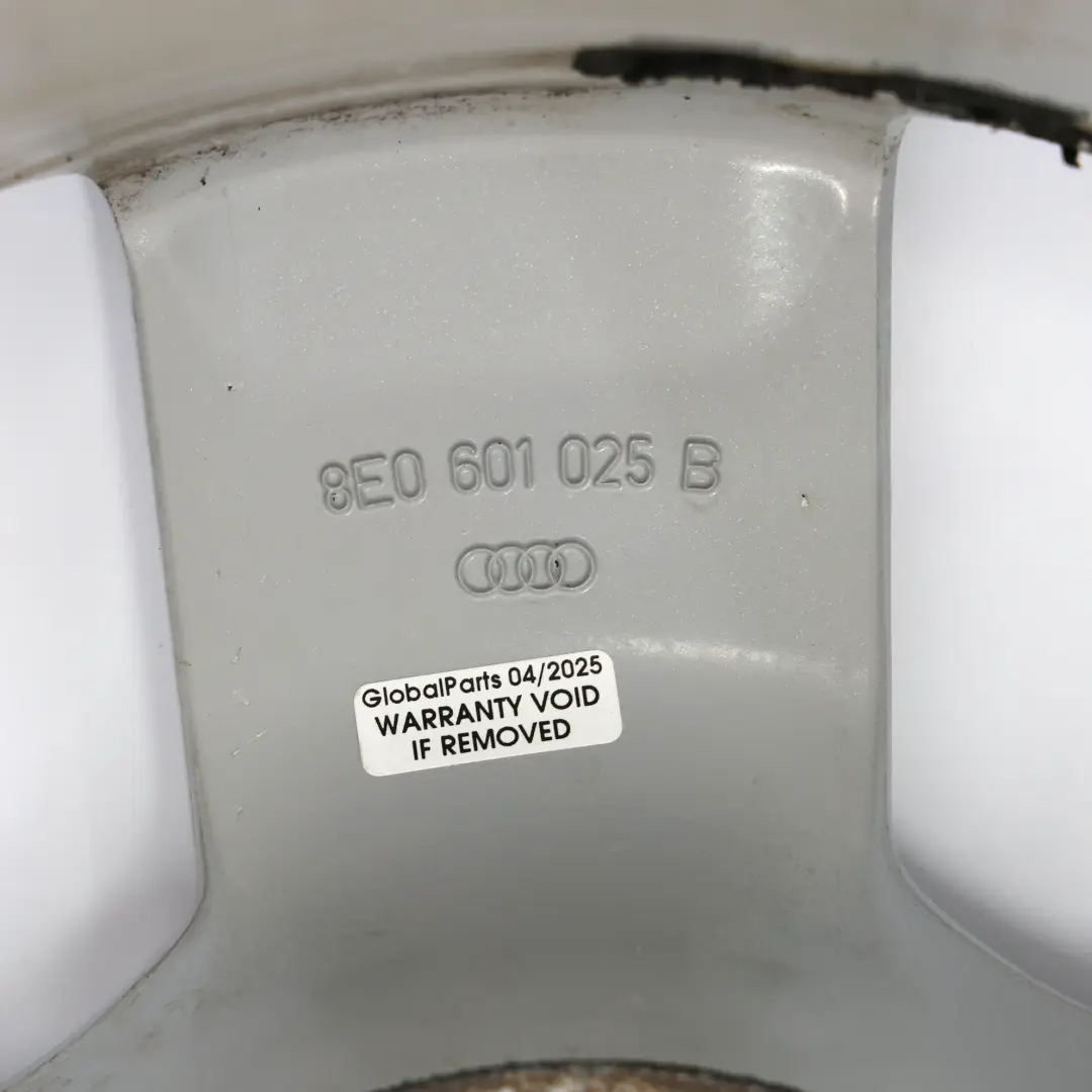 Llanta Aleación Plateada 16" ET:42 7J Star Spoke para Audi A4 B7 8E con número de pieza 8E0601025B Audi A4 B7 8E Llanta Aleación Plateada 16" ET:42 7J Star Spoke - SKU 8E0601025B-5 - Número de pieza 8E0601025B