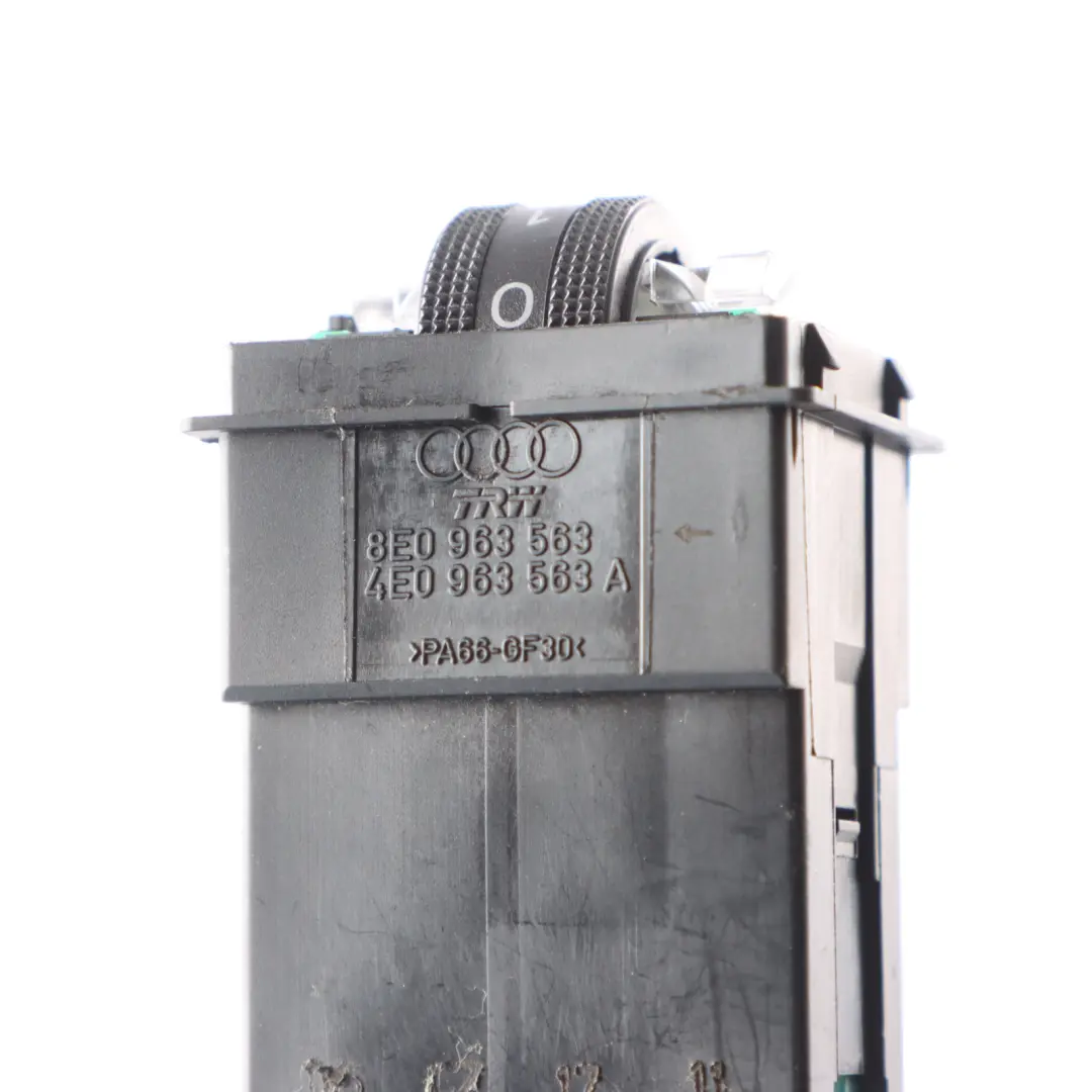 Hinten Mitte Bedienfeld Beheizten Sitz Schalter Taste für Audi A3 8P mit Teilenummer 8E0963563 Audi A3 8P Hinten Mitte Bedienfeld Beheizten Sitz Schalter Taste - SKU 8E0963563-1 - Teilenummer 8E0963563