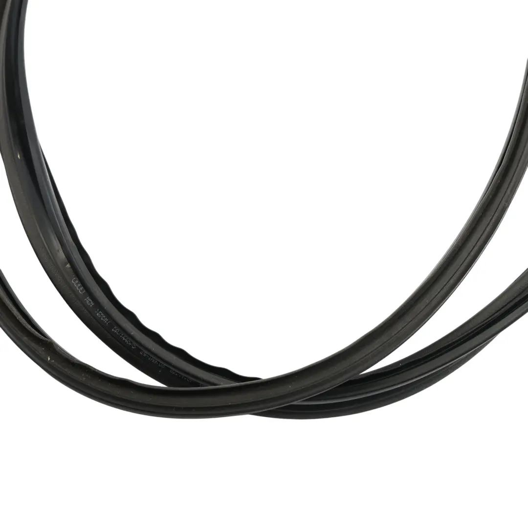 Dichtleiste Kofferraum Dichtung Heckklappe Hinten für Audi A4 B7 Cabrio mit Teilenummer 8H0845433C Audi A4 B7 Cabrio Dichtleiste Kofferraum Dichtung Heckklappe Hinten - SKU 8H0845433C - Teilenummer 8H0845433C
