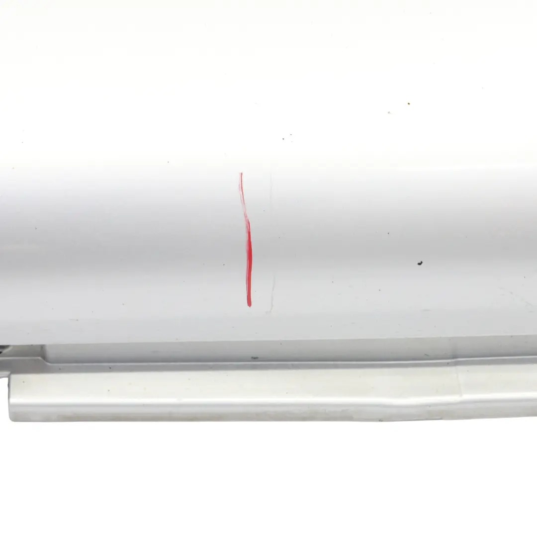 Cache De Seuil De Porte Latéral Droit Panneau Light Silver - Y7W pour Audi A4 B7 à propos du numéro de pièce 8H0853860A Audi A4 B7 Cache De Seuil De Porte Latéral Droit Panneau Light Silver - Y7W - SKU 8H0853860A-LS - Numéro de pièce 8H0853860A