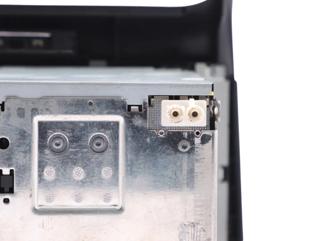 Audi TT 8J Radio Head Unit CD Audio Player Control Unit 8J0035186J - SKU 8J0057186JX - Part number 8J0057186JX