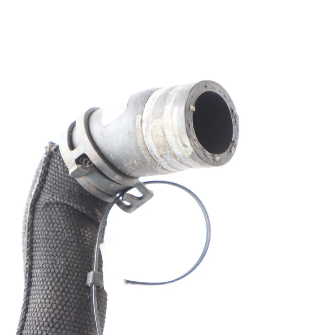 Tubo Acqua Raffreddamento Radiatore per Audi A5 8T 2.0 TFSI con numero di parte 8K1819376P Audi A5 8T 2.0 TFSI Tubo Acqua Raffreddamento Radiatore - SKU 8K1819376P - Numero di parte 8K1819376P
