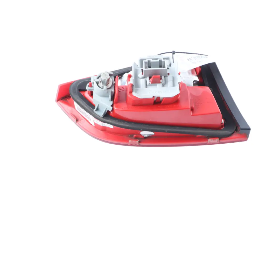 Tail Light Tailgate Lamp Lighting Right O/S LED to Audi A4 B8 Avant Rear with Part number 8K9945094B Audi A4 B8 Avant Rear Tail Light Tailgate Lamp Lighting Right O/S LED - SKU 8K9945094B - Part number 8K9945094B