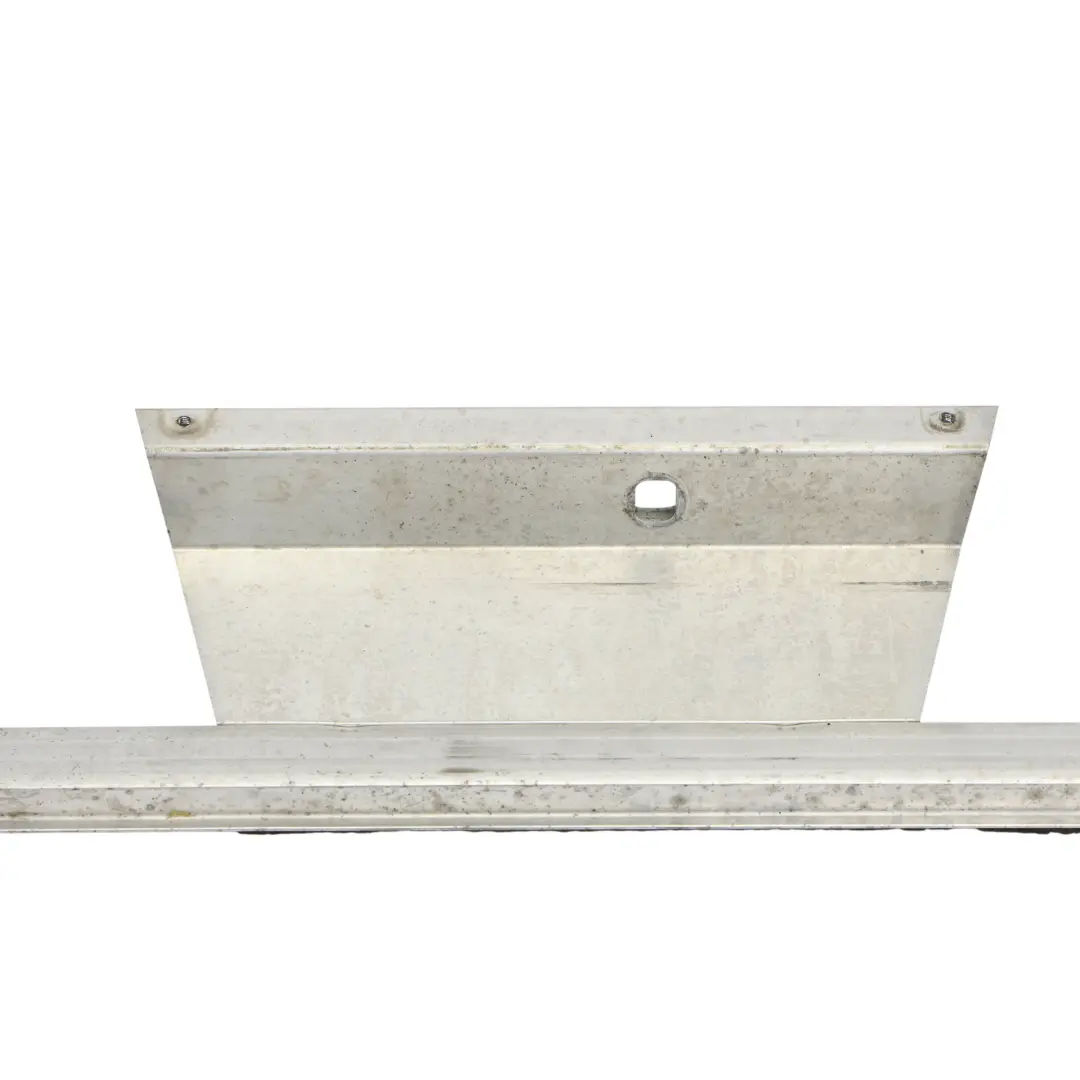 8N Puerta Delantera Inferior Refuerzo Barra Izquierda A2057277300 para Audi TT con número de pieza 8N0831513 Audi TT 8N Puerta Delantera Inferior Refuerzo Barra Izquierda A2057277300 - SKU 8N0831513 - Número de pieza 8N0831513