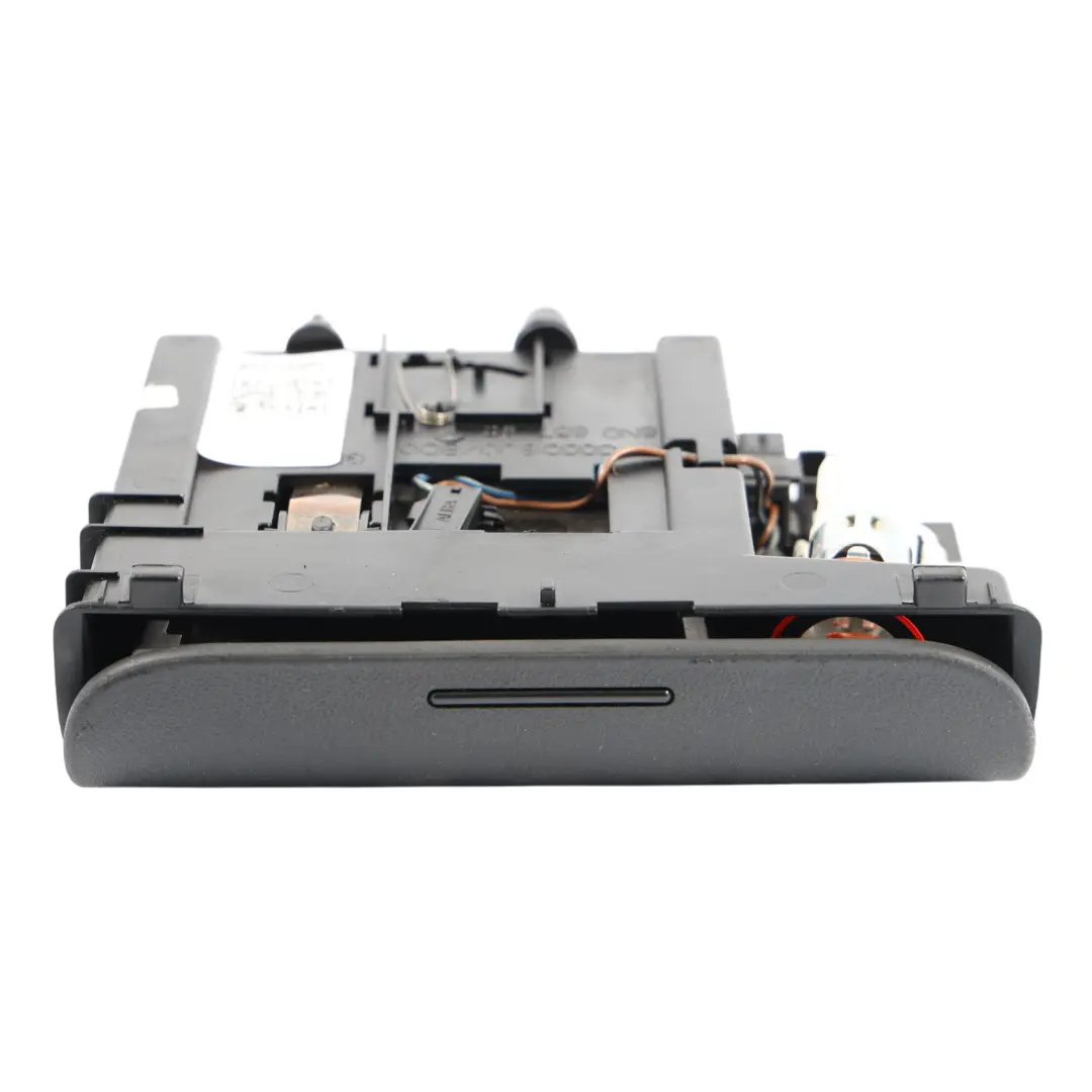 Audi TT 8N Console Centrale Portacenere Presa Sigaretta Plug - SKU 8N0857951A - Numero di parte 8N0857951A