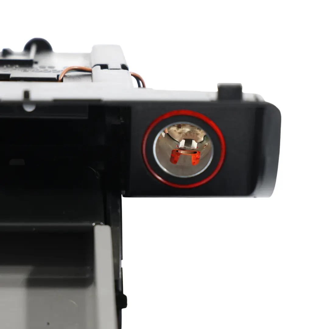 Audi TT 8N Console Centrale Portacenere Presa Sigaretta Plug - SKU 8N0857951A - Numero di parte 8N0857951A