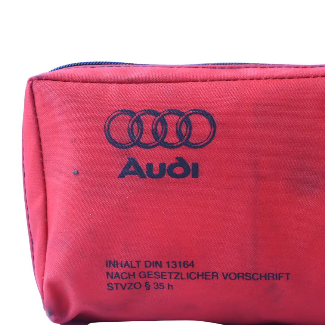 8N Botiquín De Primeros Auxilios Universal para Audi TT con número de pieza 8N0860282 Audi TT 8N Botiquín De Primeros Auxilios Universal - SKU 8N0860282 - Número de pieza 8N0860282