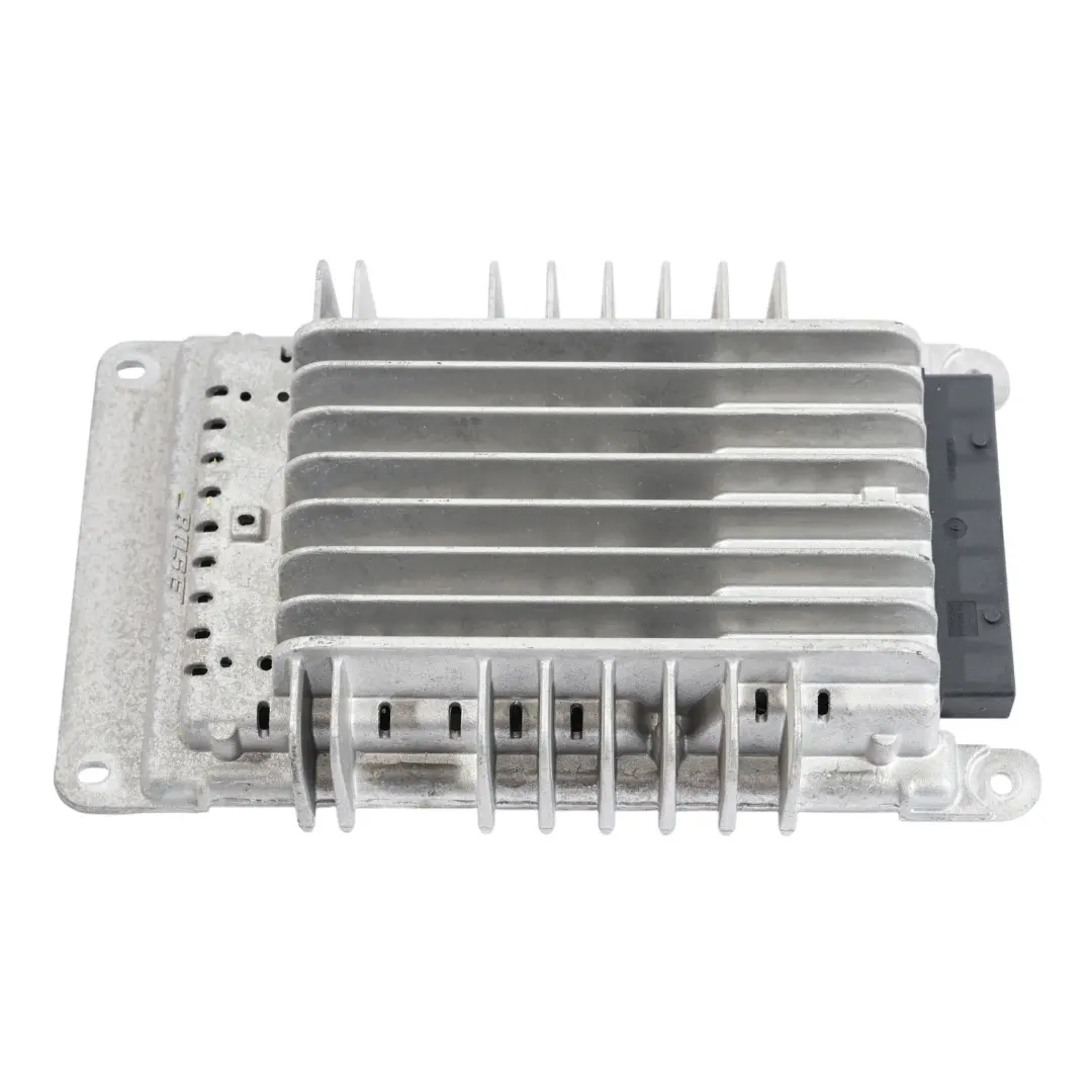 8N Wzmacniacz BOSE Premium Audio do Audi TT o numerze 8N8035223A Audi TT 8N Wzmacniacz BOSE Premium Audio - SKU 8N8035223A - Numer Części 8N8035223A