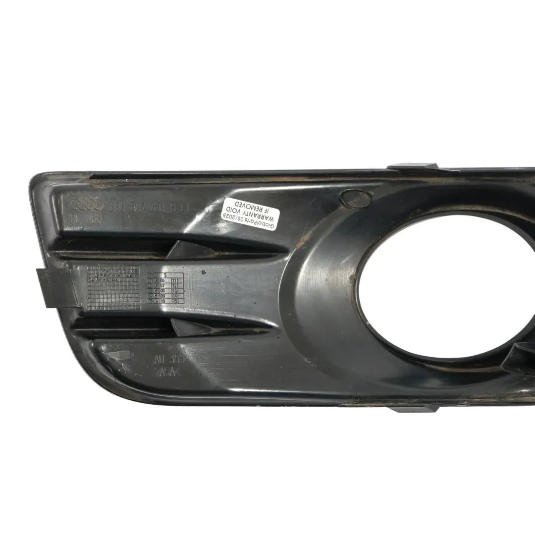 Cubierta Luz Antiniebla Para Parachoques Delantero Rejilla para Audi A3 8P con número de pieza 8P0807681F Audi A3 8P Cubierta Luz Antiniebla Para Parachoques Delantero Rejilla - SKU 8P0807681F - Número de pieza 8P0807681F