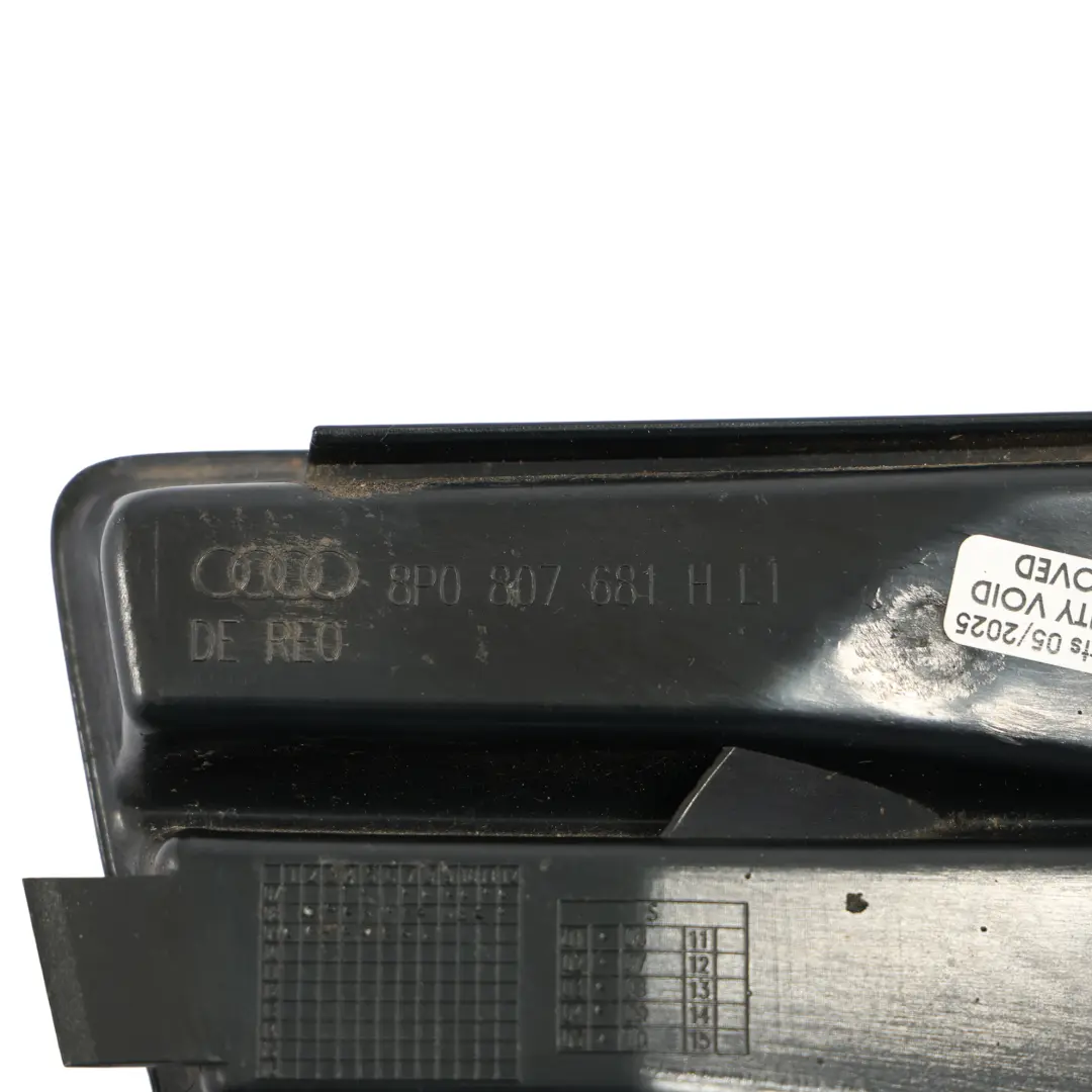 Fendinebbia Copertura Paraurti Anteriore Sinistro Griglia per Audi A3 8P con numero di parte 8P0807681F Audi A3 8P Fendinebbia Copertura Paraurti Anteriore Sinistro Griglia - SKU 8P0807681F - Numero di parte 8P0807681F