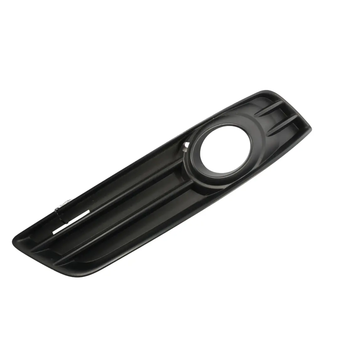 Fendinebbia Copertura Paraurti Anteriore Destra Griglia per Audi A3 8P con numero di parte 8P0807682E Audi A3 8P Fendinebbia Copertura Paraurti Anteriore Destra Griglia - SKU 8P0807682E - Numero di parte 8P0807682E