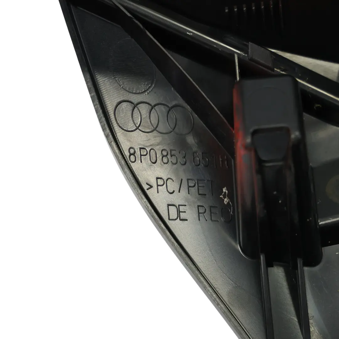 Rejilla Central Superior Delantera Cubre Radiador Panel para Audi A3 8P con número de pieza 8P0853651M Audi A3 8P Rejilla Central Superior Delantera Cubre Radiador Panel - SKU 8P0853651M-1 - Número de pieza 8P0853651M