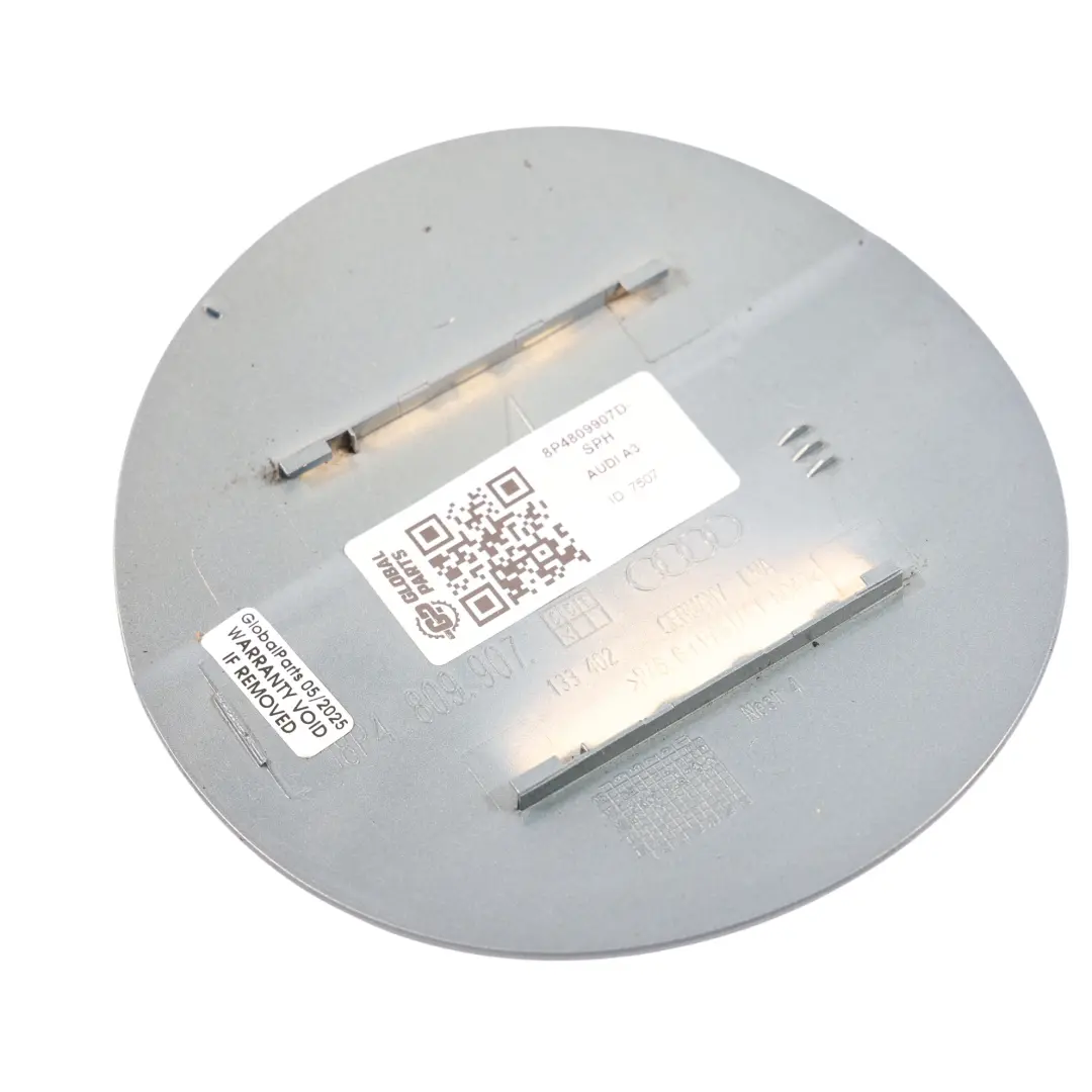 Coperchio Sportello Carburante Riempimento Sfera Blu X5X per Audi A3 8P con numero di parte 8P4809907D Audi A3 8P Coperchio Sportello Carburante Riempimento Sfera Blu X5X - SKU 8P4809907D-SPH - Numero di parte 8P4809907D