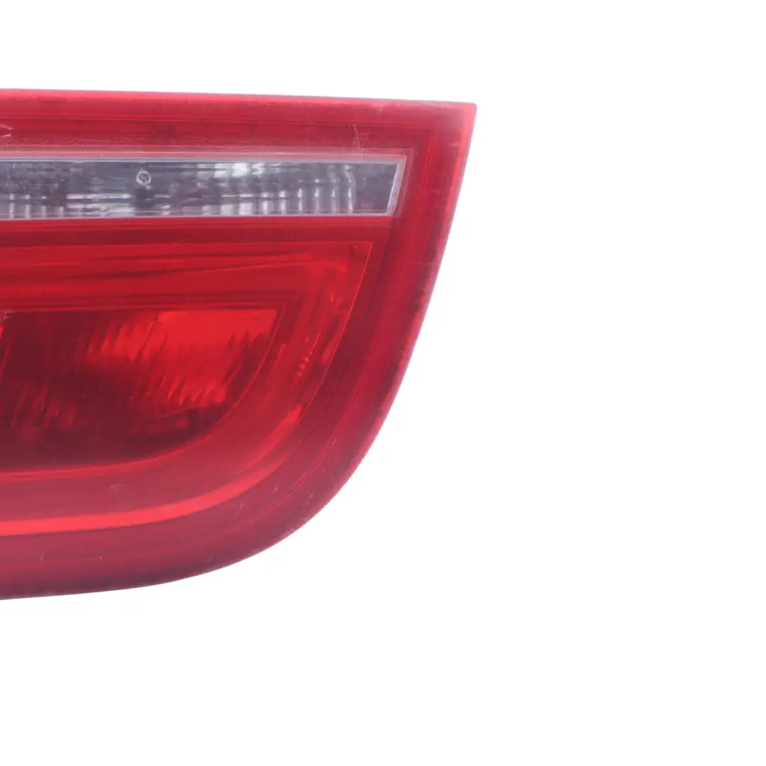 Feu Arrière Droit Pour Couvercle De Coffre Hayon Intérieur pour Audi A3 à propos du numéro de pièce 8P4945094D Audi A3 Feu Arrière Droit Pour Couvercle De Coffre Hayon Intérieur - SKU 8P4945094D-1 - Numéro de pièce 8P4945094D