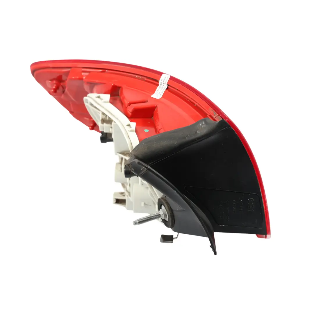 Fanale Posteriore Destro Fanale Portellone Esterno per Audi A3 8P con numero di parte 8P4945096E Audi A3 8P Fanale Posteriore Destro Fanale Portellone Esterno - SKU 8P4945096E-3 - Numero di parte 8P4945096E