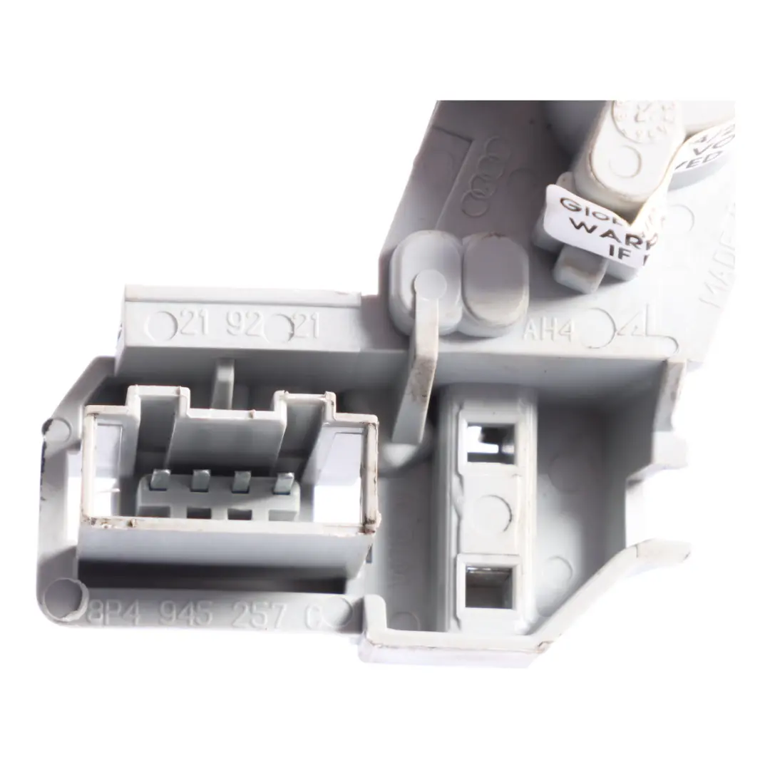 Ampoule Audi A3 S3 8P Arrière Intérieur Gauche Prise Hayon pour Porte à propos du numéro de pièce 8P4945257C Porte Ampoule Audi A3 S3 8P Arrière Intérieur Gauche Prise Hayon - SKU 8P4945257C - Numéro de pièce 8P4945257C