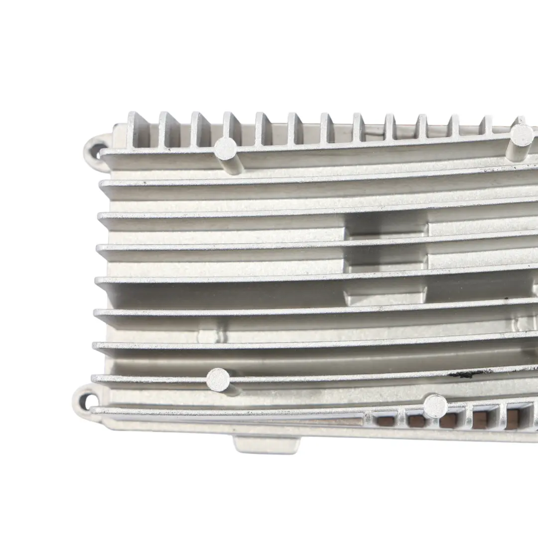 Altavoz Amplificador Audi A4 B8 A5 8T Stereo Radio Sound System Amp para con número de pieza 8R0035223G Altavoz Amplificador Audi A4 B8 A5 8T Stereo Radio Sound System Amp - SKU 8R0035223G - Número de pieza 8R0035223G